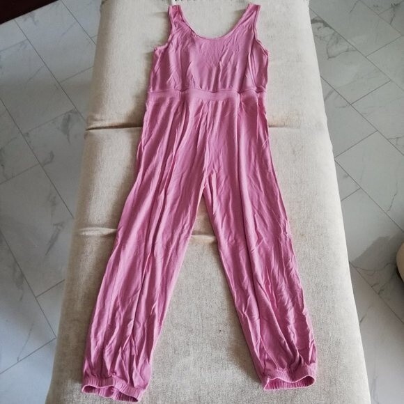 NWT Lulu's Scoop Neck Tie Waist Lounge Jumpsuit Pink Size L - Picture 2 of 6